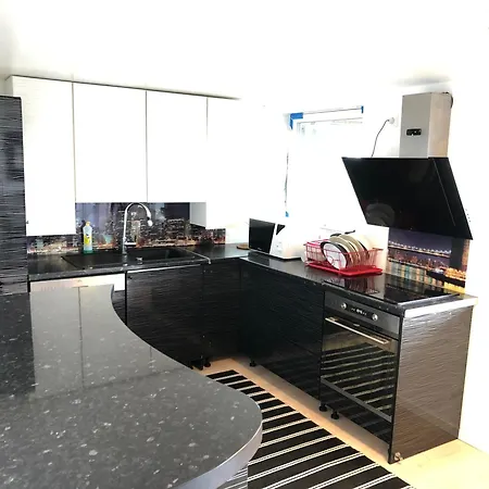 منزل للإقامة Sea View Modern *